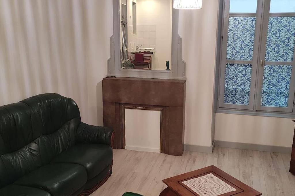 Appartement Cosy A 2 Pas Des Rues Pietonnes Chalon-sur-Saone Exterior photo