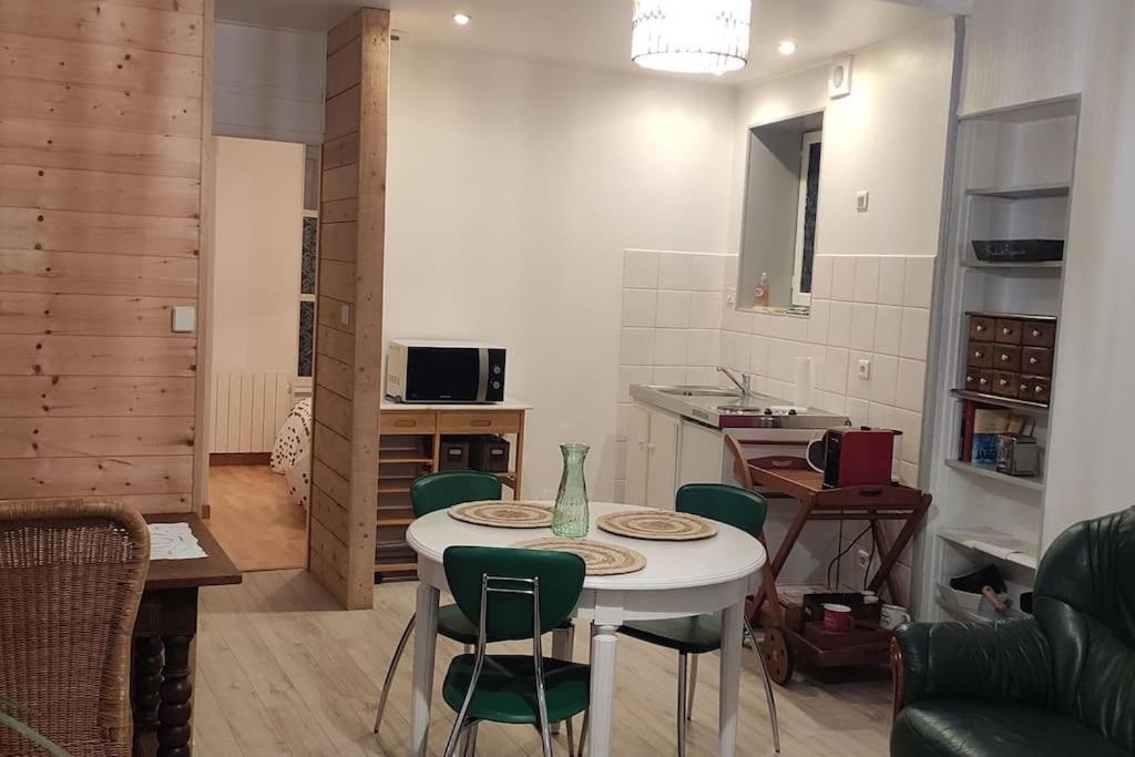 Appartement Cosy A 2 Pas Des Rues Pietonnes Chalon-sur-Saone Exterior photo